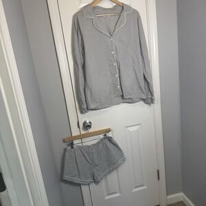 Ugg Women's Black White Pajama Set Long sleeve Button Up Shorts Large Pj Sleep